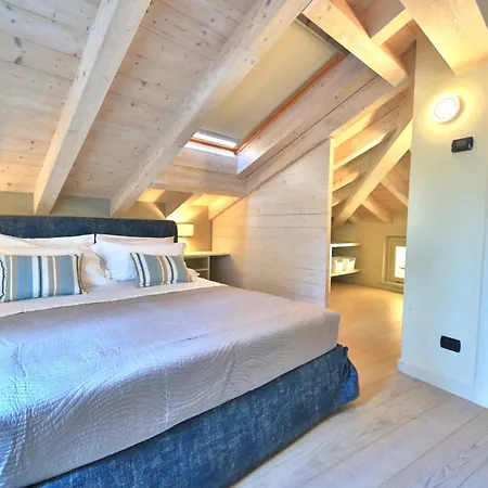 Apartament Liszt Attic By Klabhouse *