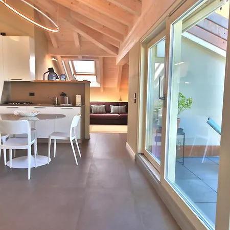 Liszt Attic By Klabhouse Apartment Bellagio